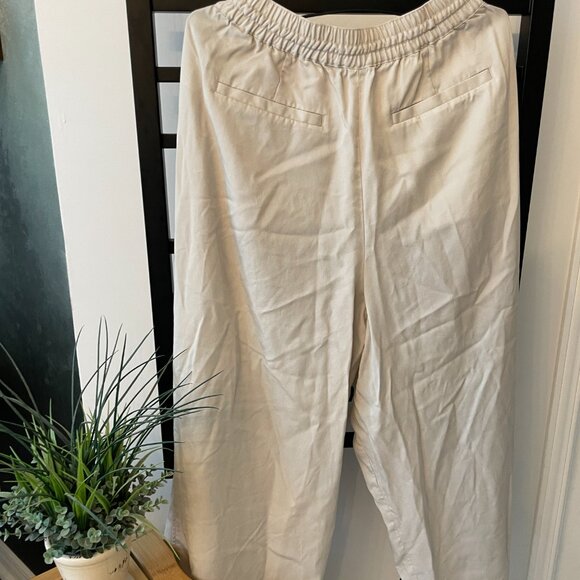 Club Monaco Relaxed Drawstring Pants – Sandstone Beige (Large) - Picture 4 of 6